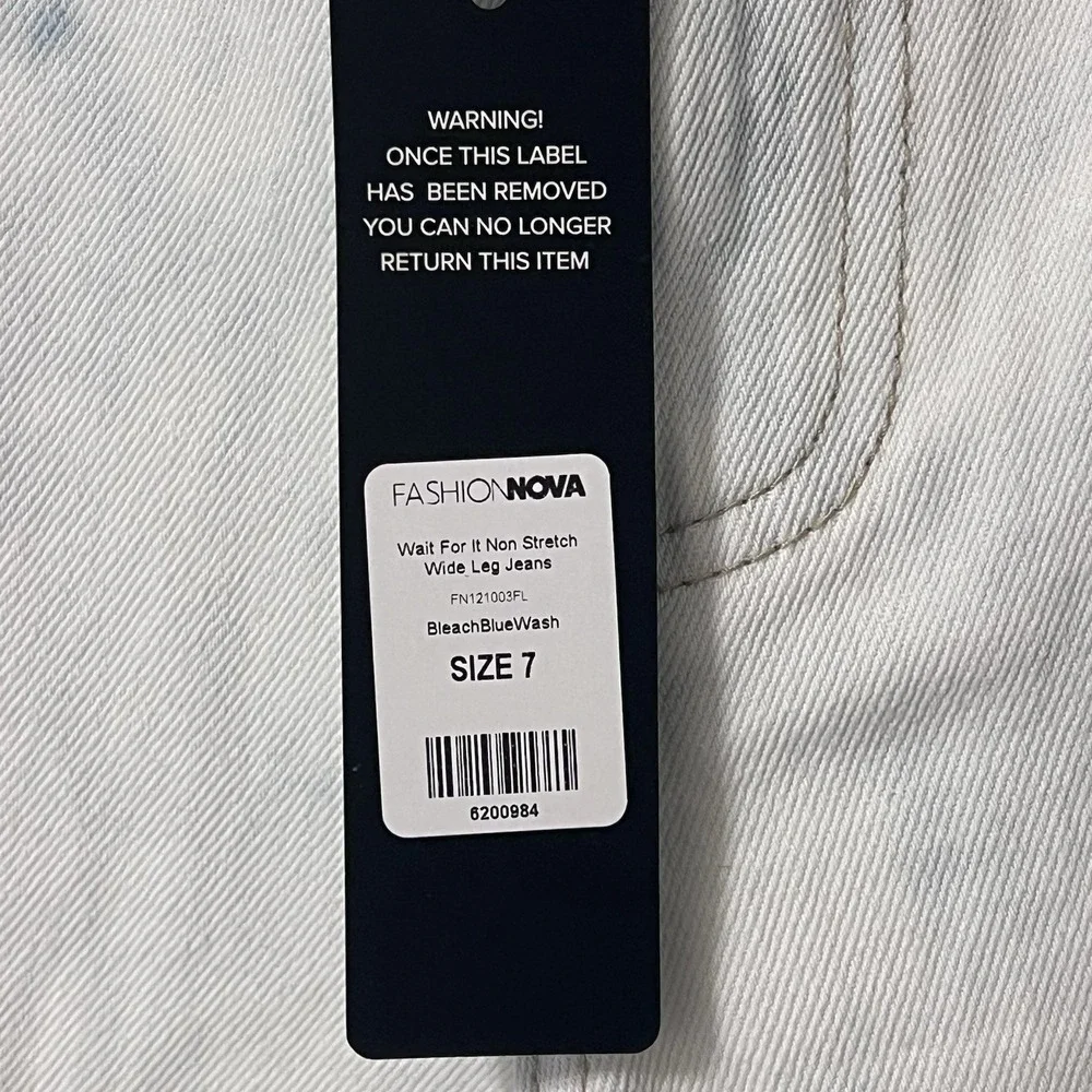 Fashion Nova these nwt